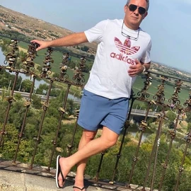 Fresar Douglas profile image