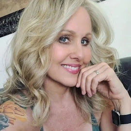Rose Sandar profile image