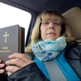 Mavis wanczyk profile image
