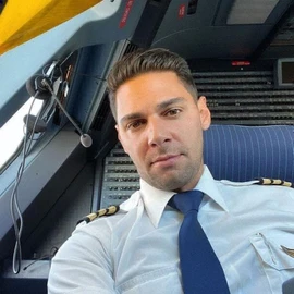 Pilot Johnnie yiannis profile image
