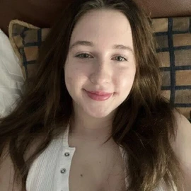Leslie Marie profile image