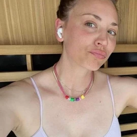 Kaley Cuoco profile image