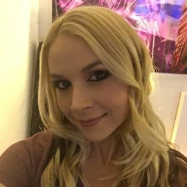 Shanna Davies profile image