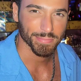 can yaman profile image
