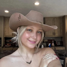 Emily McCarthy profile image