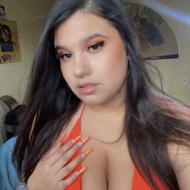 Carolyn summer profile image