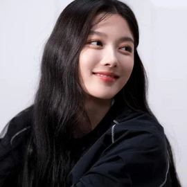 Kim Yoo jung profile image