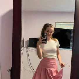 Allymayyrosie profile image