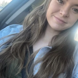 Eliana James profile image