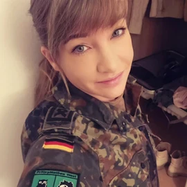 Lexlie Oo profile image