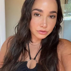 Karlee grey profile image