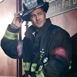 Taylor Kinney profile image