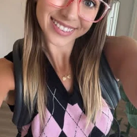 Bella Cole profile image