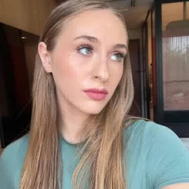 Lucia Sebastian profile image