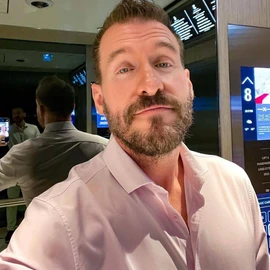 Michael Robert profile image