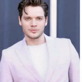 Dominic Sherwood profile image
