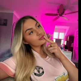 Angela Brooklyn profile image