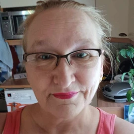 Lena Scott profile image