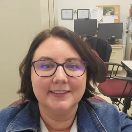 Vivian Lynn profile image