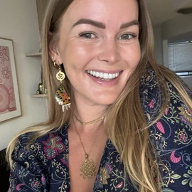 Victoria Lewis profile image