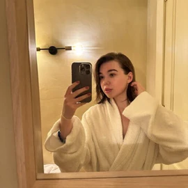 Laura Edges profile image