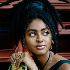 Dominique Perry profile image