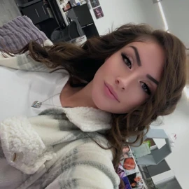 Crystal Amanda profile image