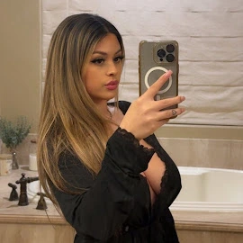 Nicole Anna profile image