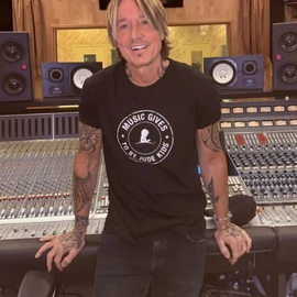 Keith Urban profile image