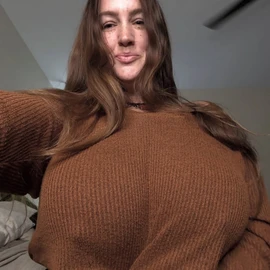 LeeAnne profile image