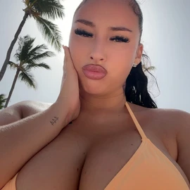 Laura profile image