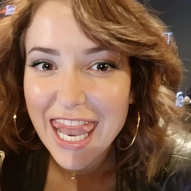 Milana Vayntrub profile image