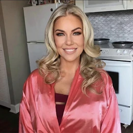 Angela Bright profile image