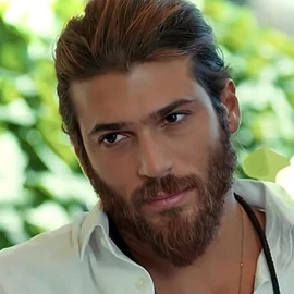 can yaman profile image