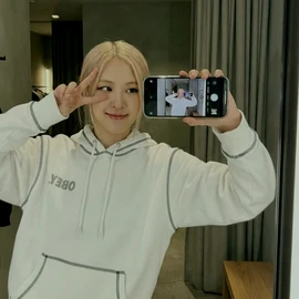 Rose park Chae-young profile image