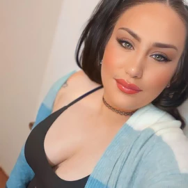 Jennifer Mary profile image