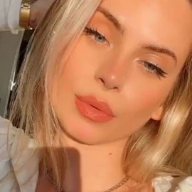 Cemre Solmaz profile image