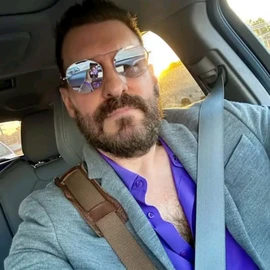 Joe von profile image