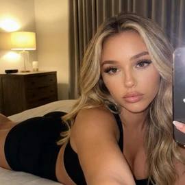 Victoria Lucas profile image