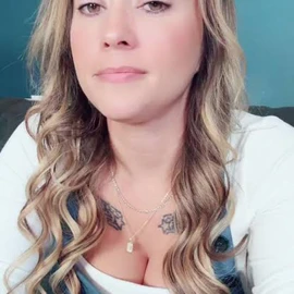 Laura mason profile image