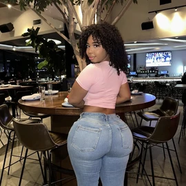 Janet Jesscia profile image