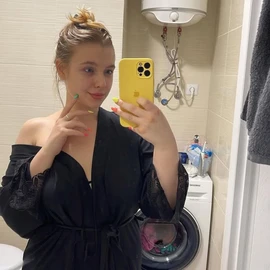 Rhonda Tucker profile image