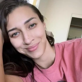 Jenifer crown profile image
