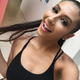 Nikki smith profile image