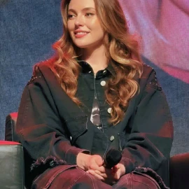 Danielle Rose profile image