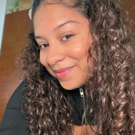 Rosslyn Michelle profile image