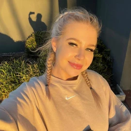 Briany Sarah profile image