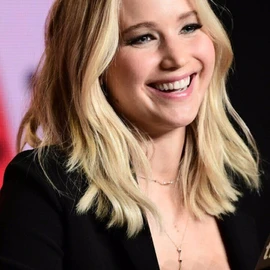 JENNIFER LAWRENCE LAWRENCE profile image