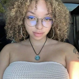 Rose Helen profile image