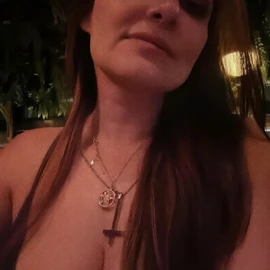 Emily J Luiz profile image